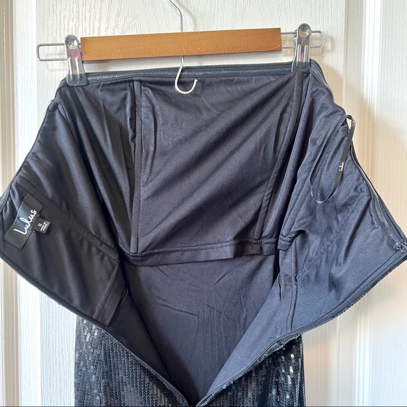 LULU’S Strapless Sequin Gown With Ruffled Waist—SZ. Small - Picture 11 of 15